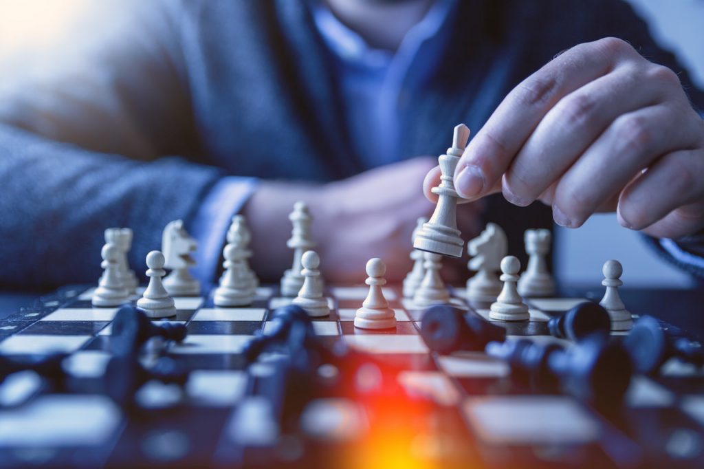 estrategias de inversión ajedrez tablero