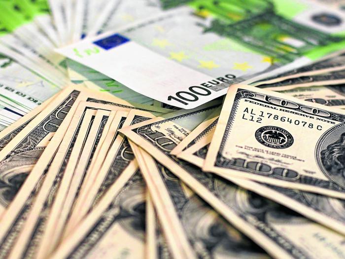 estrategias de inversión billetes dólares euros acciones